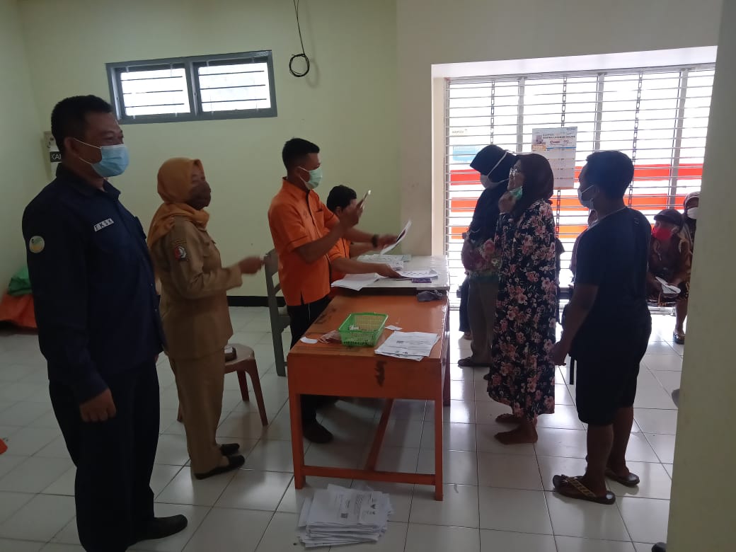 PENCAIRAN BST TAHAP 10 OLEH PT POS DI KANTOR POS